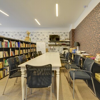 Zátiší Kunratice - knihovna